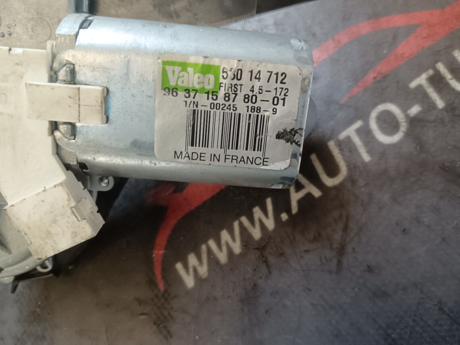 MOTEUR ESSUIE GLACES ARRIERE PEUGEOT 307 9637158780 PATTES CASSES