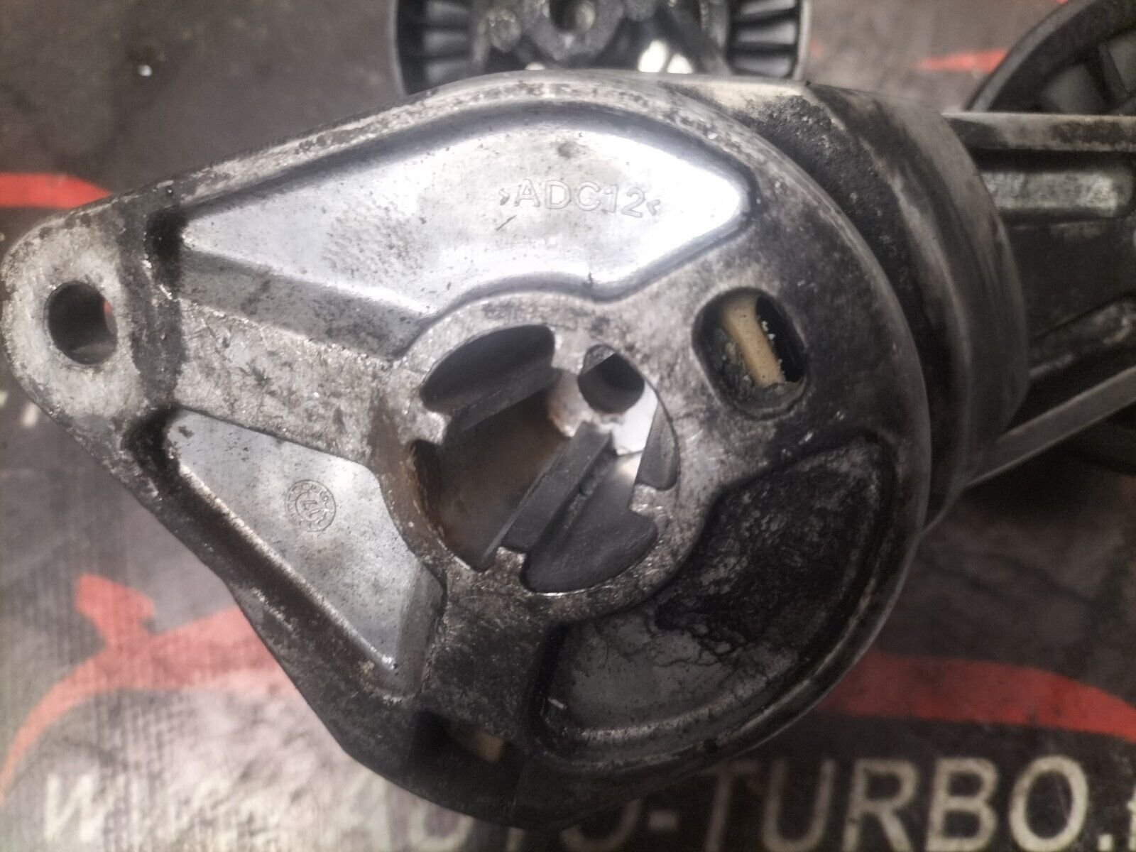 GALET POULIES TENDEUR  FORD C MAX 1.8 TDCI 115 CH KKDA