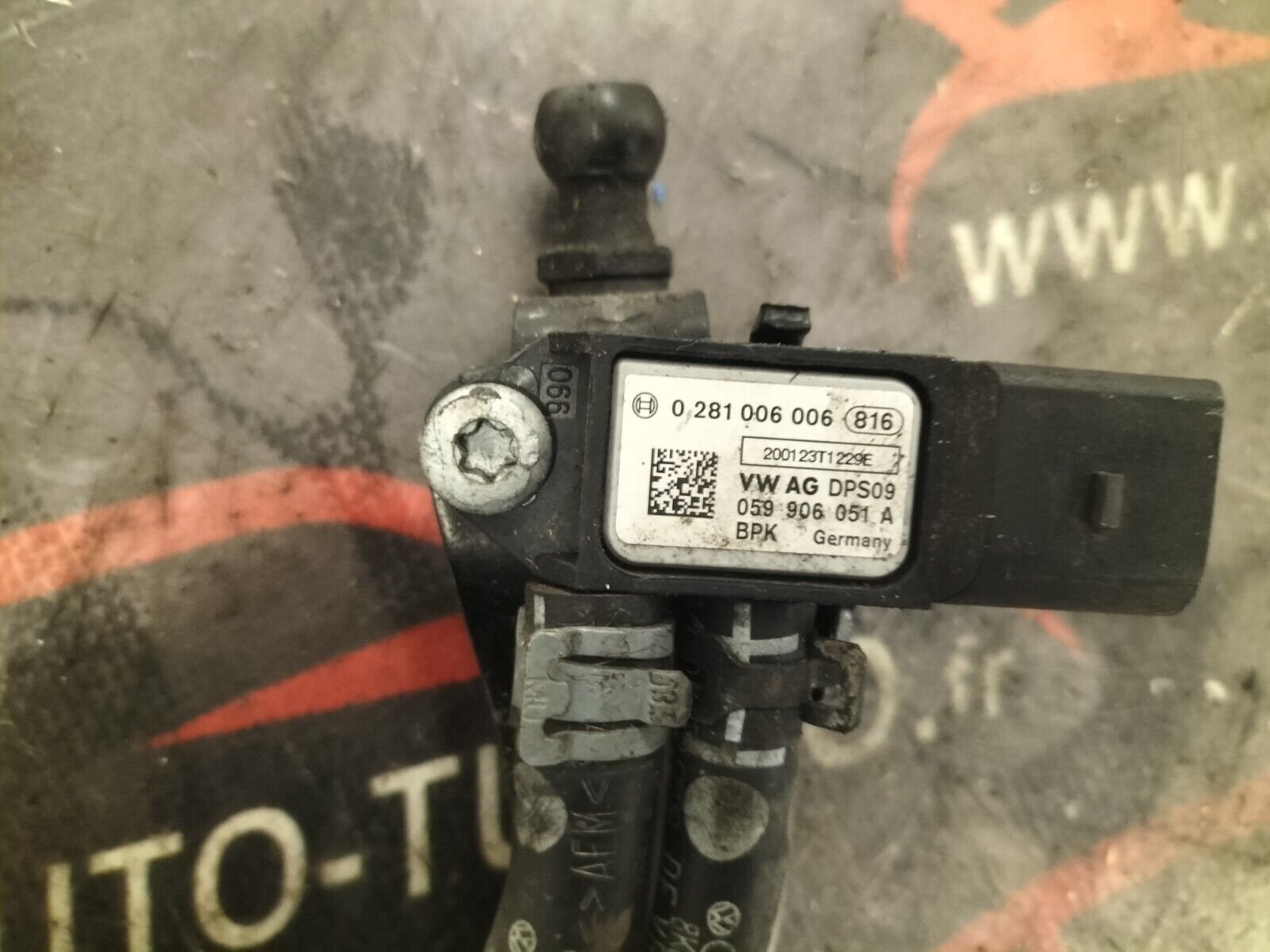 CAPTEUR DE PRESSION DIFFERENTIEL VW GROUP 059906051A BOSCH 0281006006