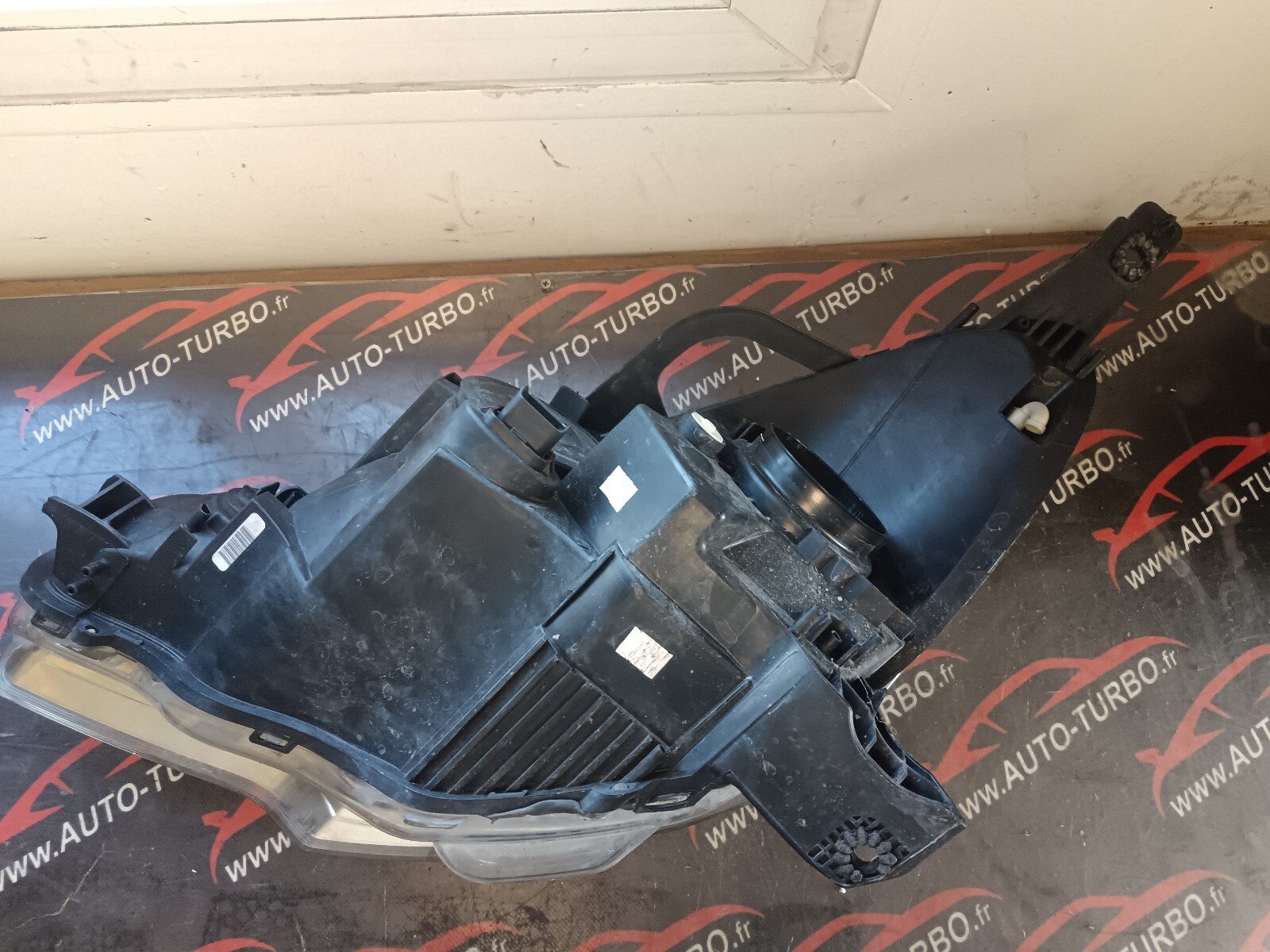 PHARE AVANT DROITE CITROEN DS3 9673814580-00