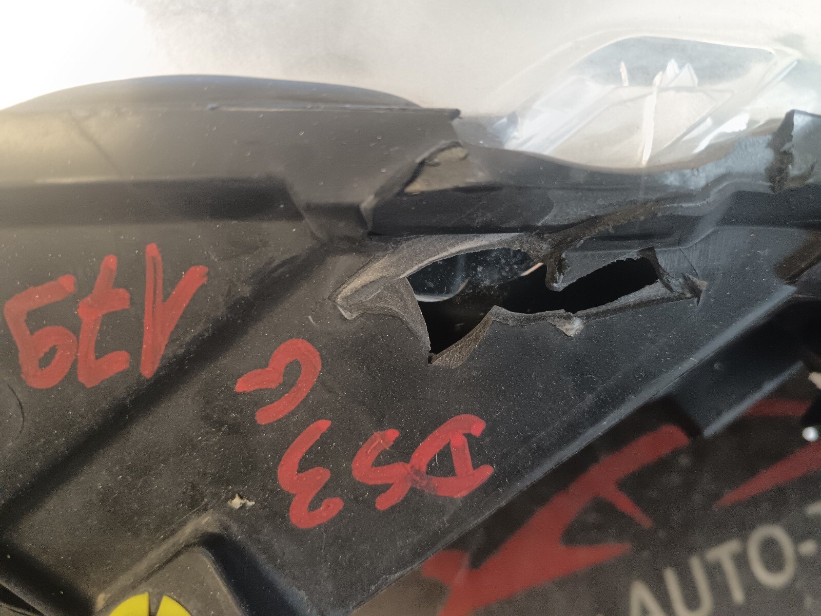 PHARE AVANT GAUCHE CITROEN DS3 9673815180-00