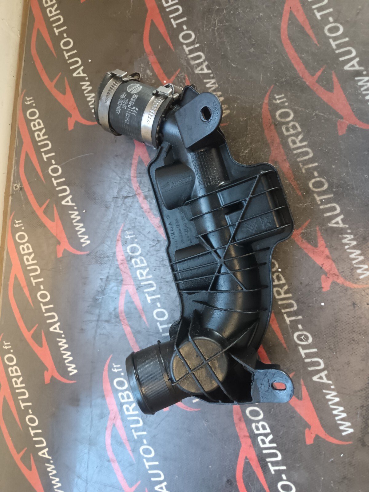 DURITE DE TURBO CITROEN DS3 1.6 THP 156 CH  9681054680, 9680051480