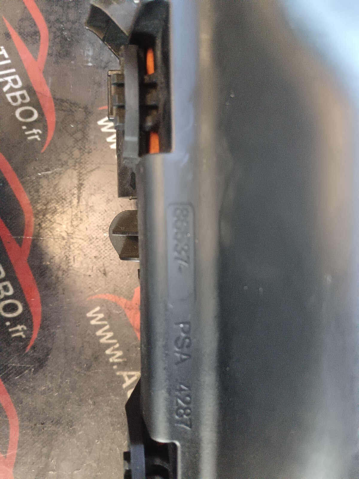 BOITIER FILTRE A AIR  CITROEN DS3 1.6 THP 156 CH  V75836818008