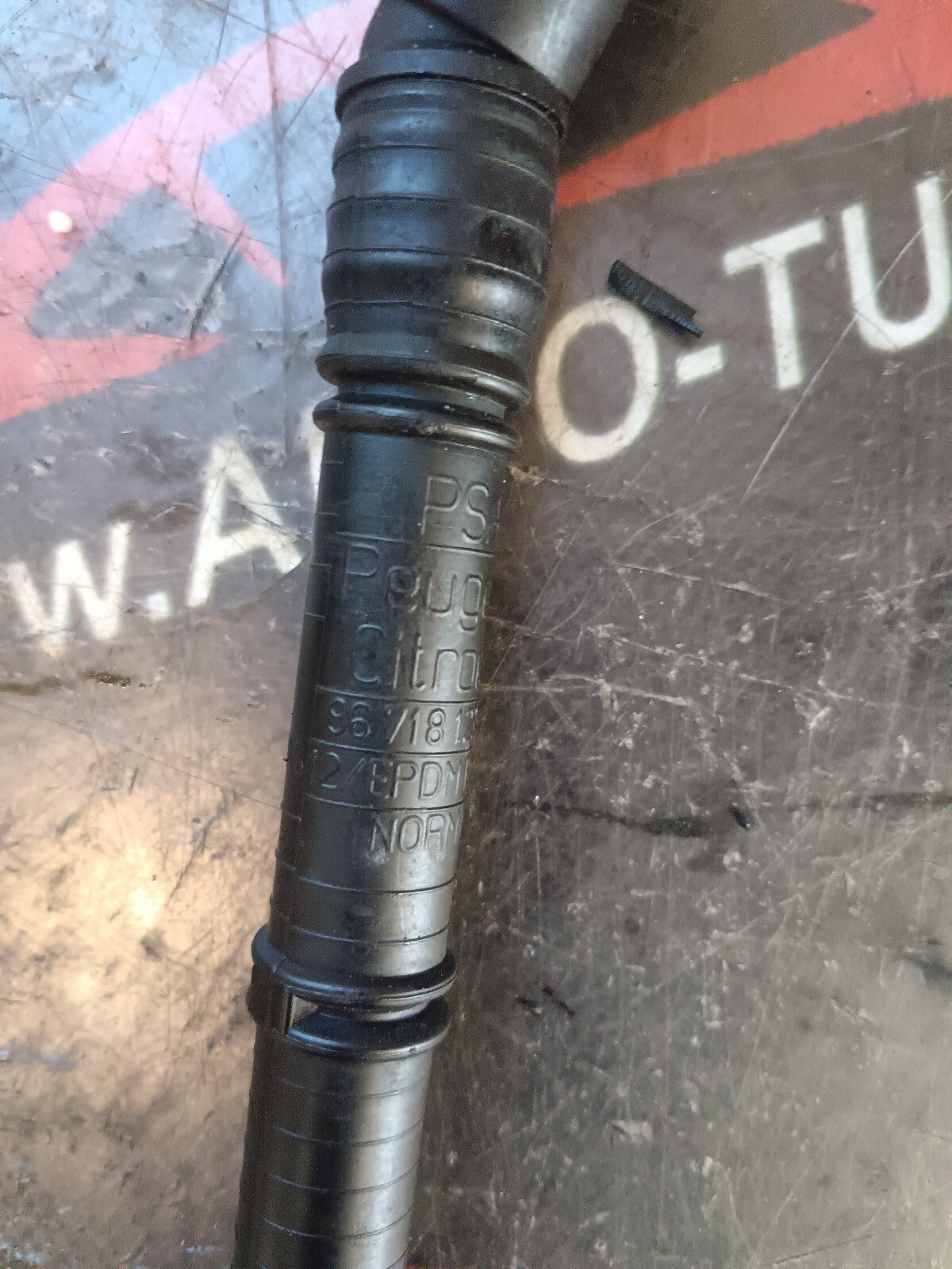 TUYEAU DE REFROIDISSEMENT CITROEN DS3 1.6 THP 156 CH 9671812380