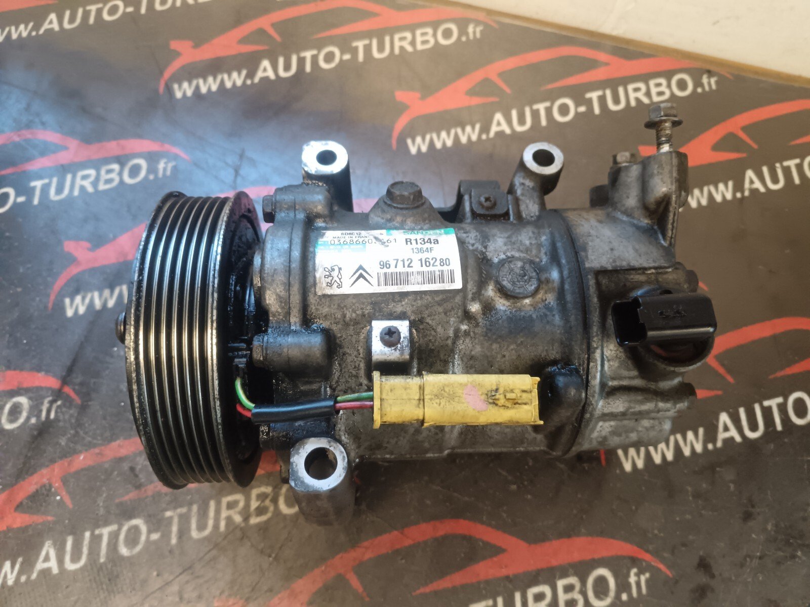 COMPRESSEUR DE CLIM  CITROEN DS3 1.6 THP 156 CH 9671216280