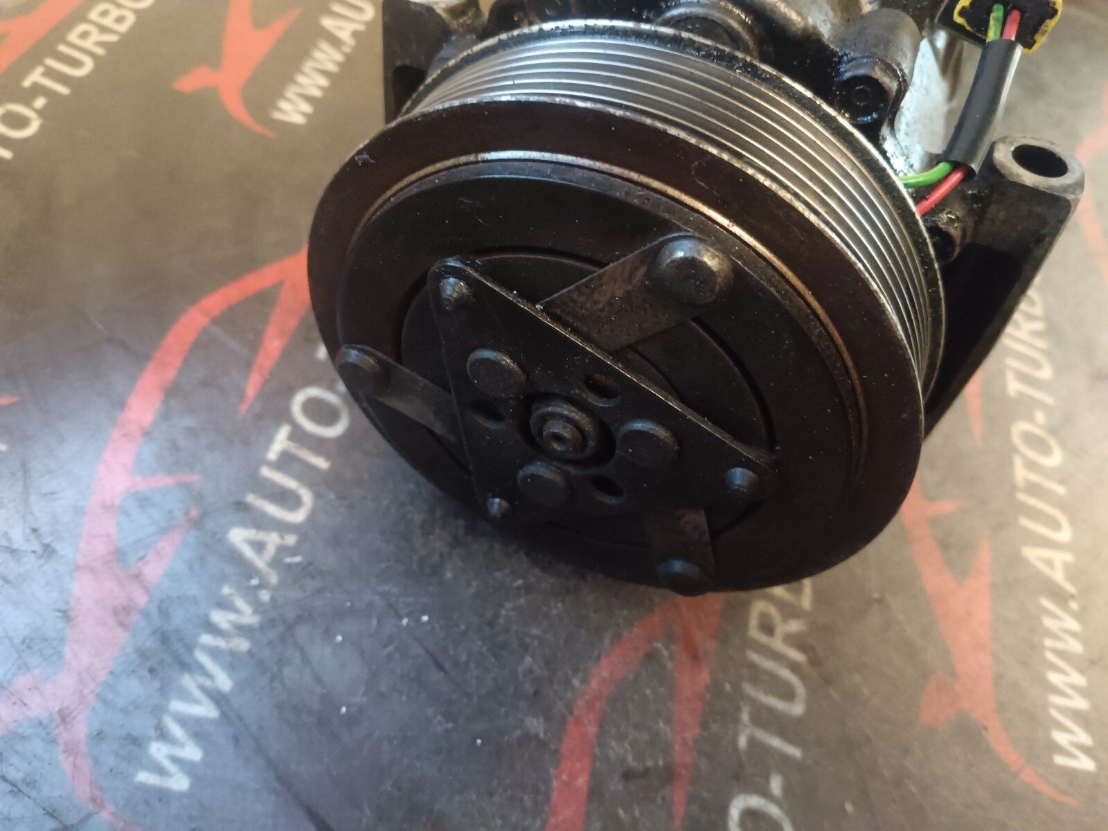 COMPRESSEUR DE CLIM  CITROEN DS3 1.6 THP 156 CH 9671216280