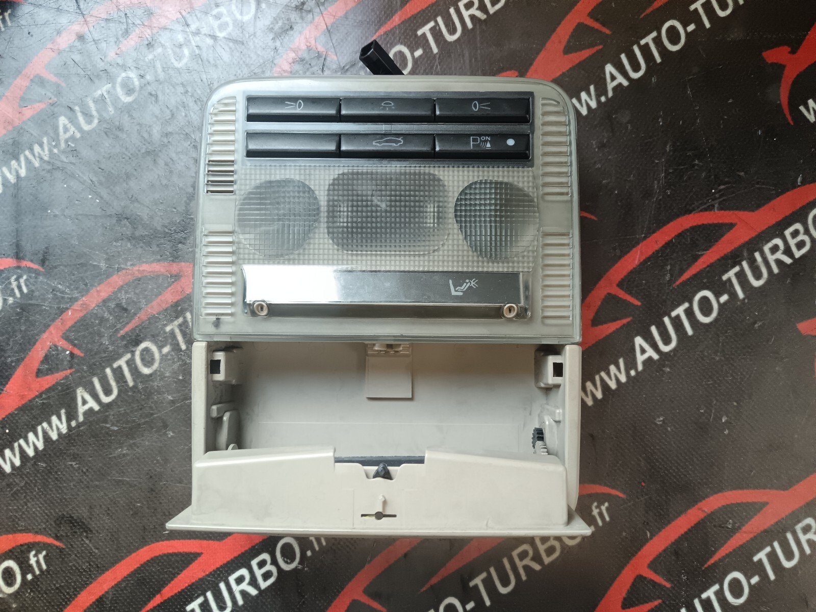 PLAFONIER HABITACLE AVEC MICRO ALFA ROMEO 159 2.4 JTD TI C8121804