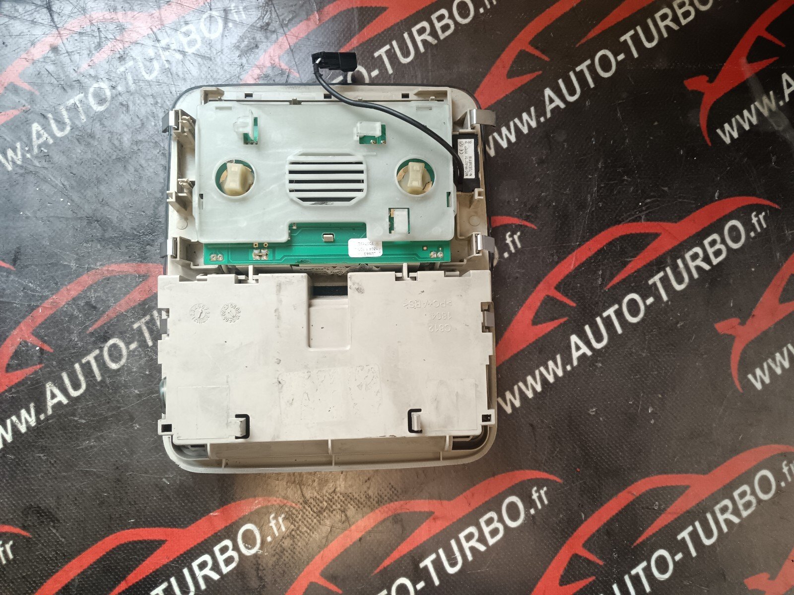 PLAFONIER HABITACLE AVEC MICRO ALFA ROMEO 159 2.4 JTD TI C8121804