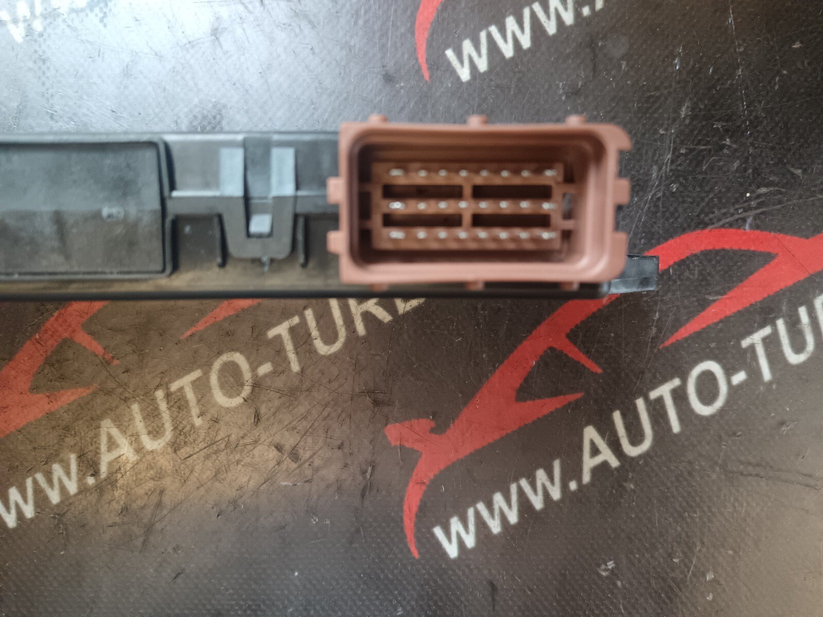 MODULE ELECTRONIQUE CENTRALISATION ALFA ROMEO 159 2.4 JTD TI 60684088