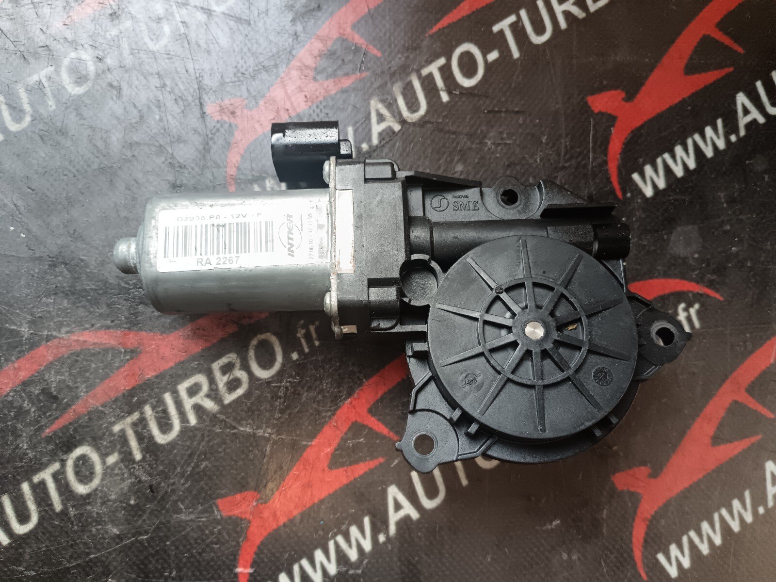 MOTEUR LEVE VITRE AVANT GAUCHE    ALFA ROMEO 159 2.4 JTD TI D2936.P8