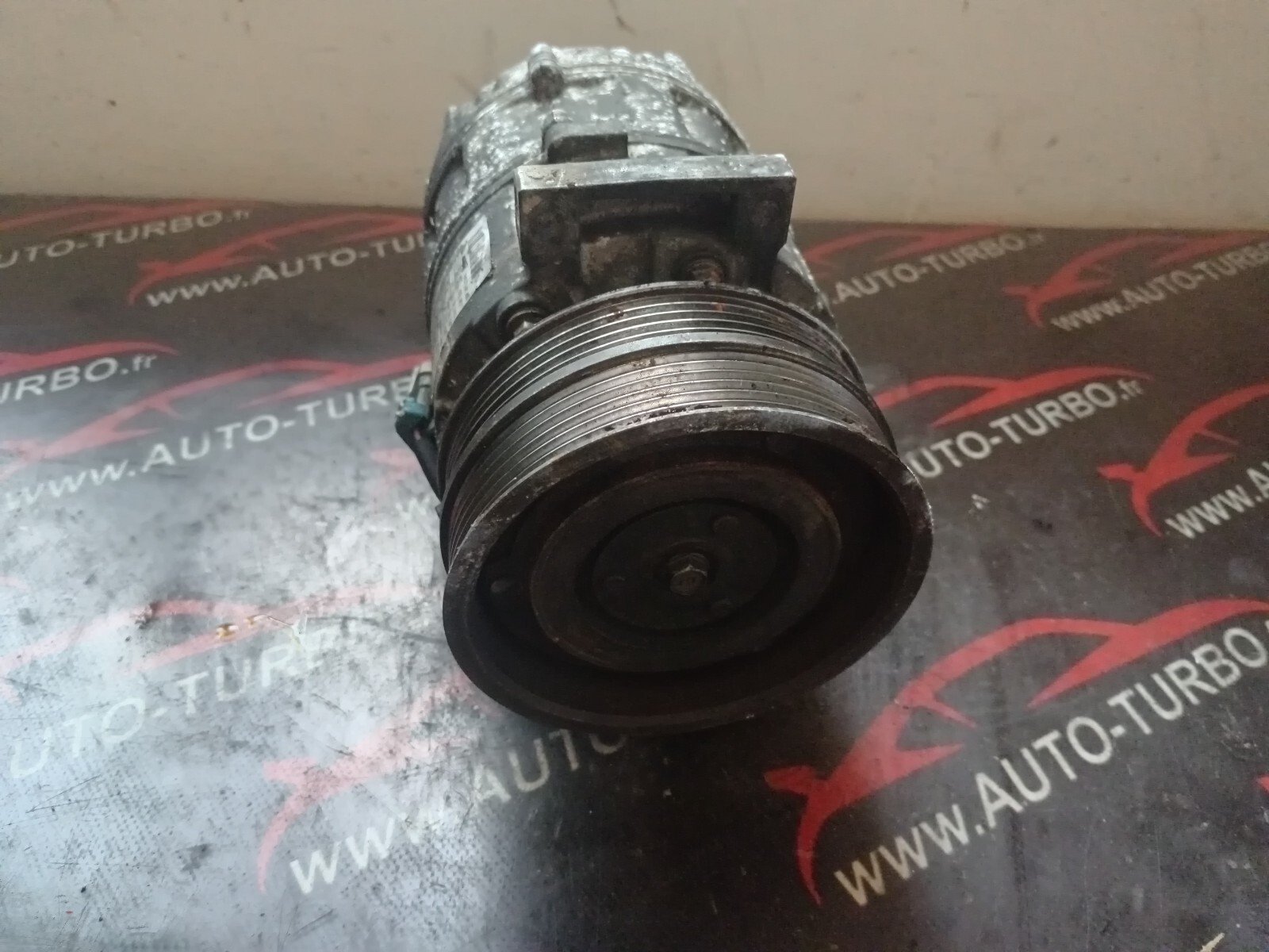 COMPRESSEUR DE CLIM  ALFA ROMEO 159 2.4 JTD TI 204 CH 60693332