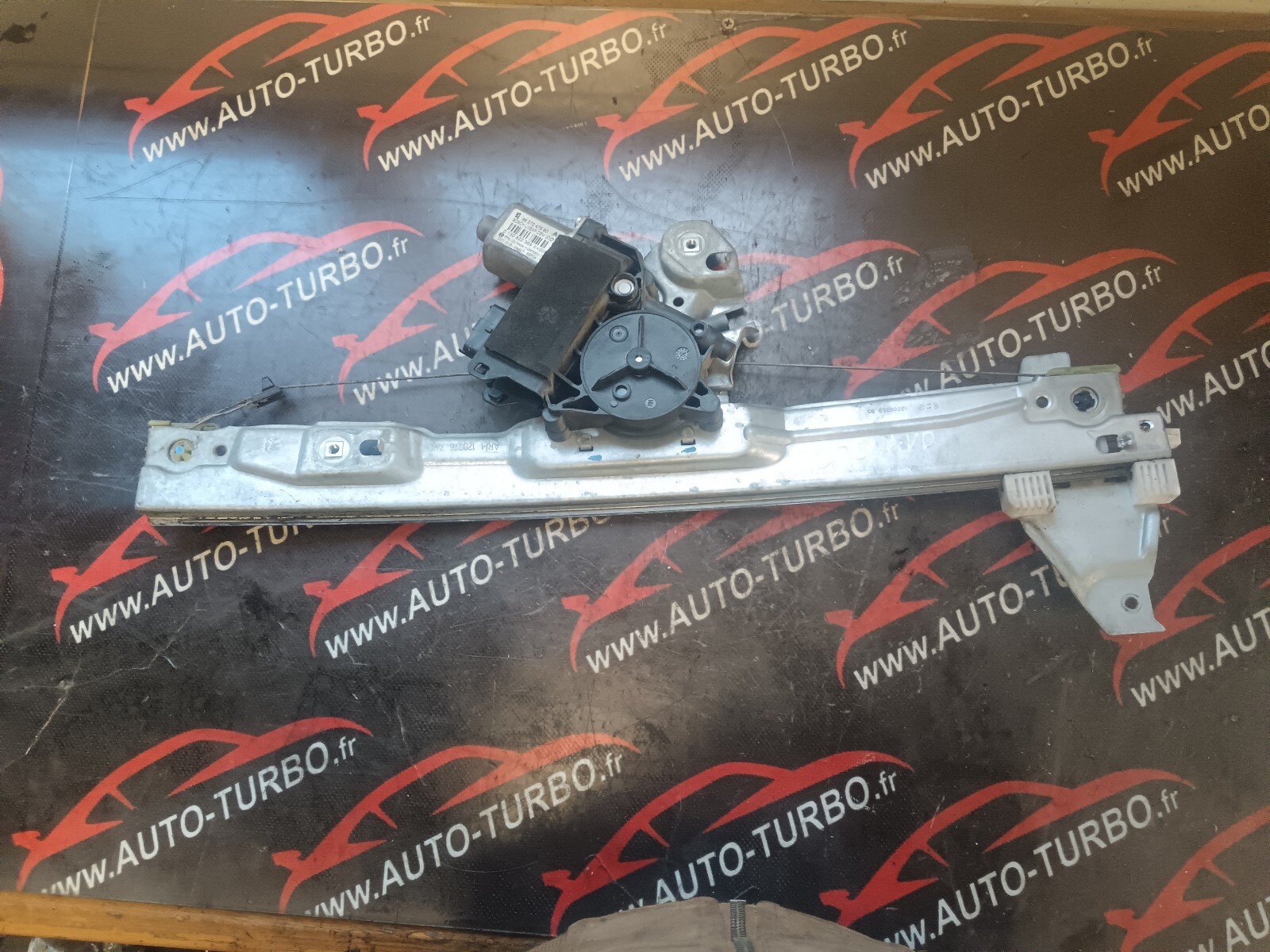 SYSTEME LEVE VITRE AVANT DROITE PEUGEOT 308 I 9657247580