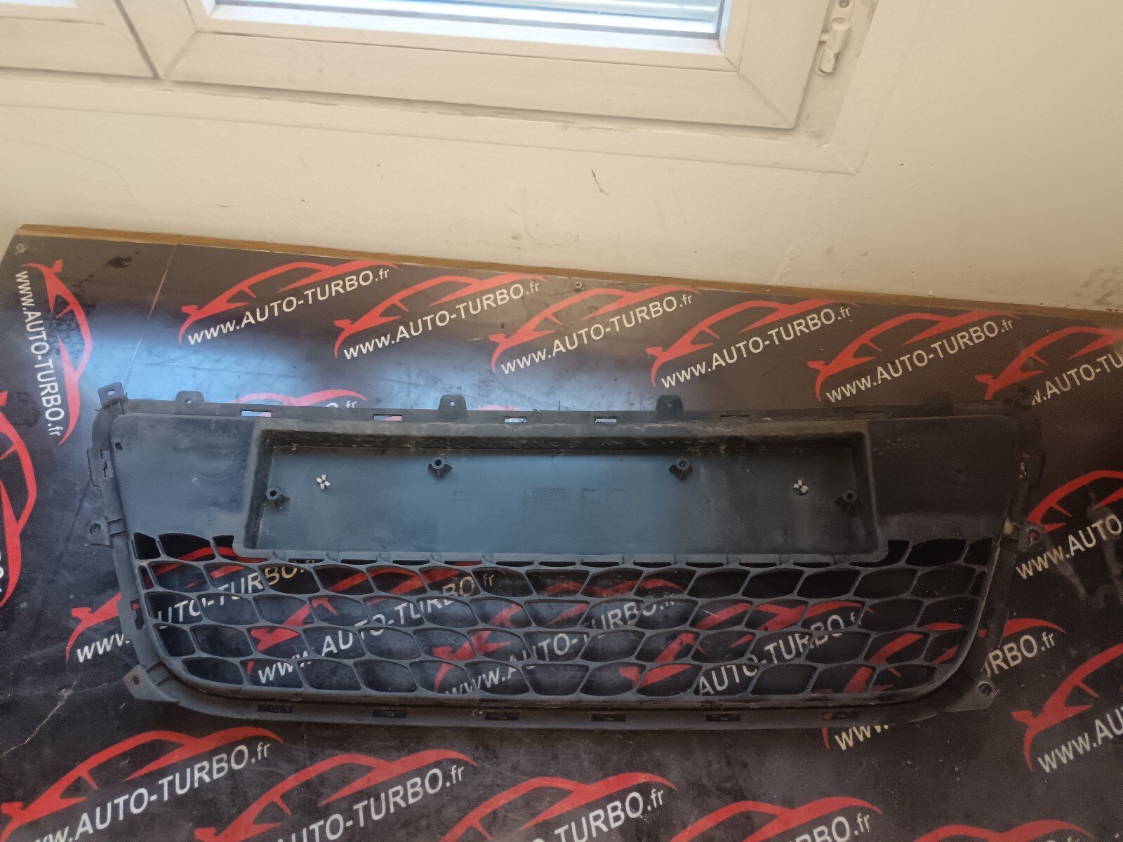 GRILLE DE PARE CHOC AVANT  HYUNDAI I30 865612L010