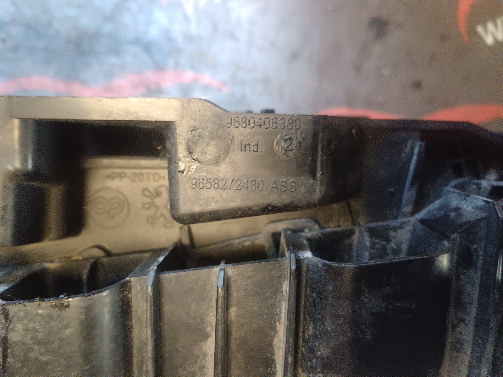 SUPPORT DE PARE CHOC AVANT DROITE PEUGEOT 308 I 1.6 HDI 90 CH 9680406380