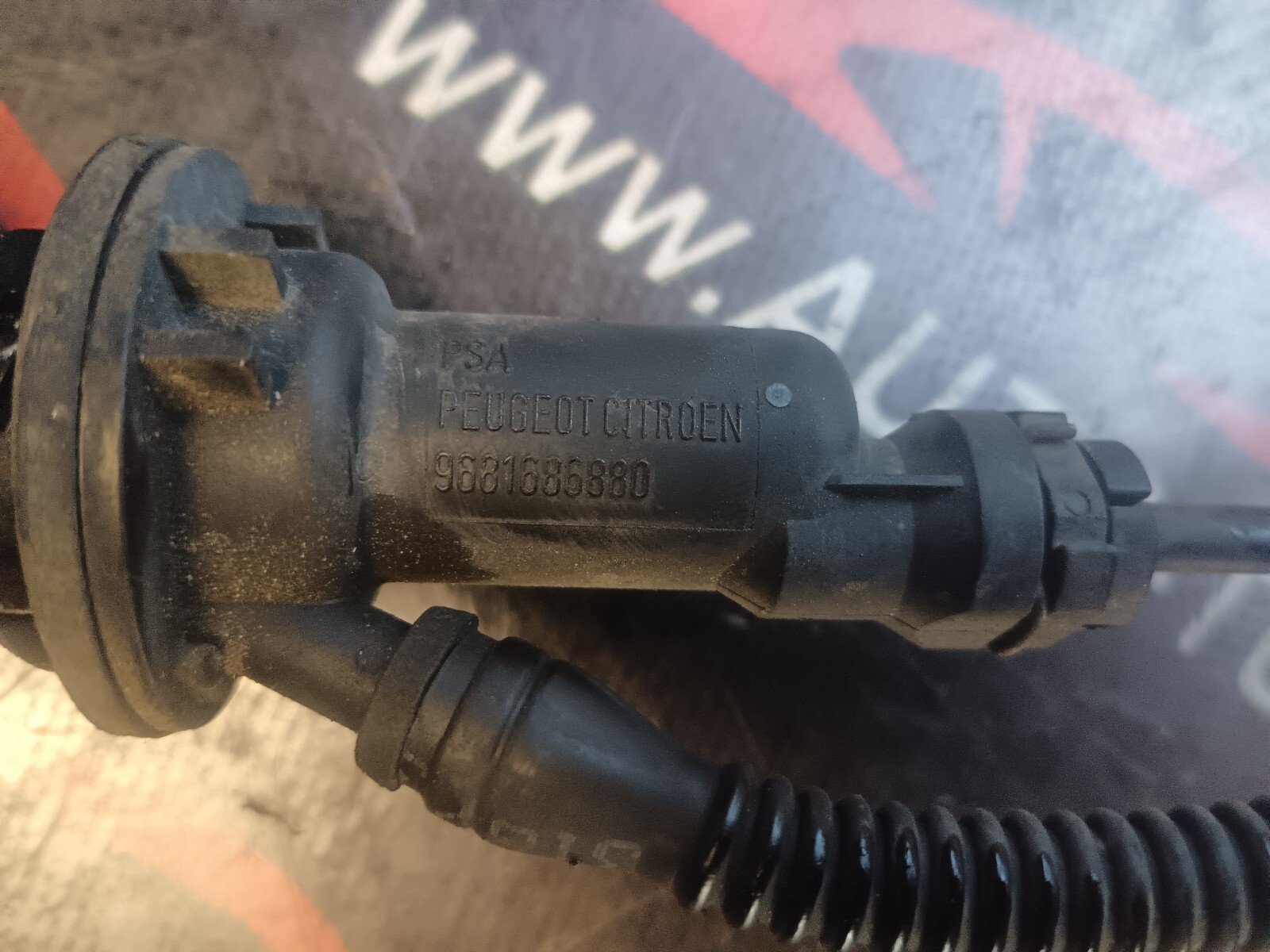 CYLINDRE EMETTEUR EMBRAYAGE   PEUGEOT 308 I 1.6 HDI 90 CH 9681686880