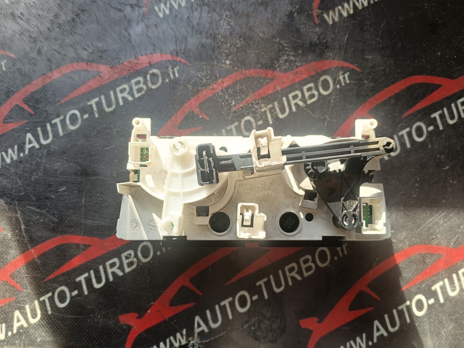 COMMANDES DE CLIM ET CHAUFFAGE PEUGEOT 308 I 69940002