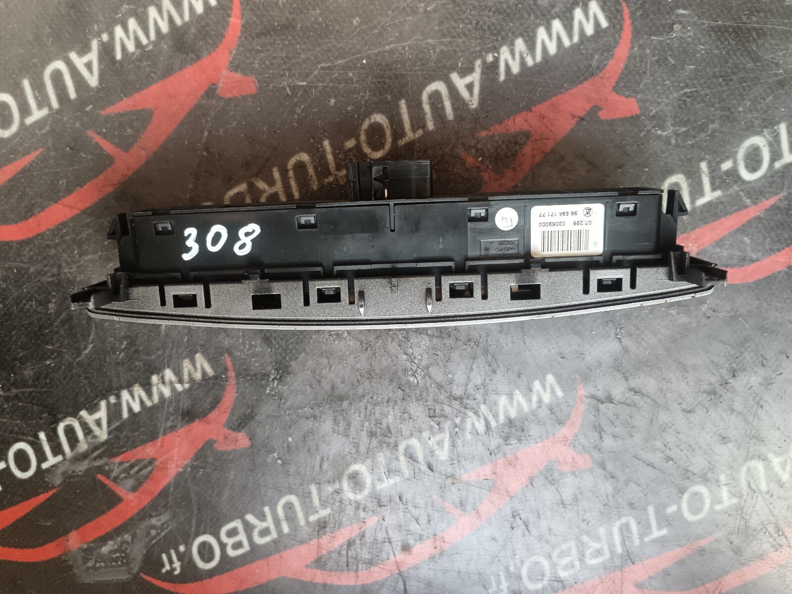 BOUTON DE WARNING  PEUGEOT 308 I 9659417177