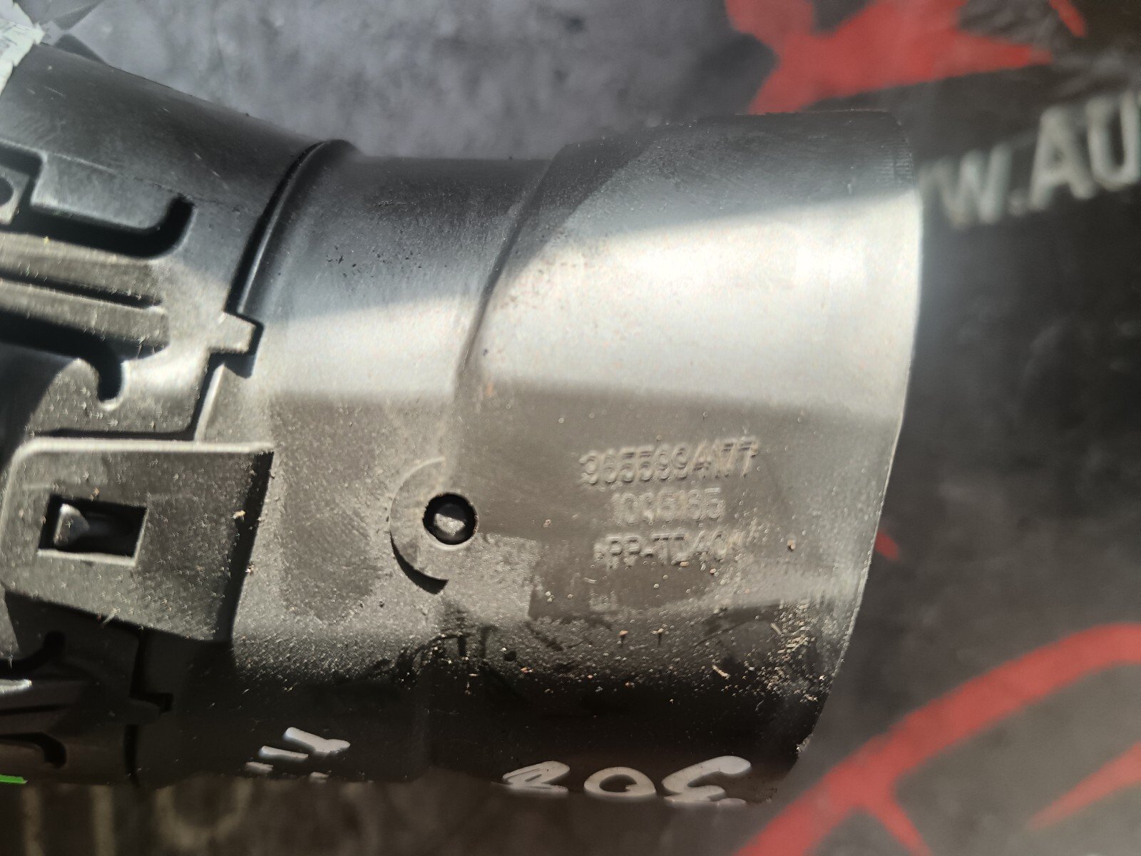 GRILLE D'AERATION GAUCHE PEUGEOT 308 I 9655994177