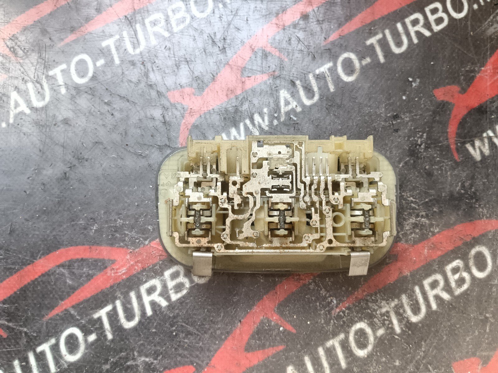 PLAFONNIER AVANT   PEUGEOT 308 I 1.6 HDI 90 CH