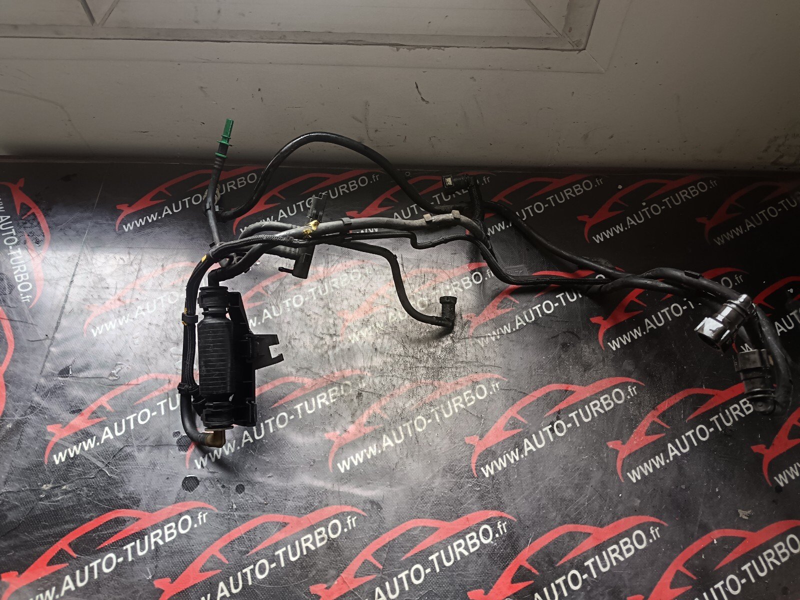 POIRE D'AMORCAGE  CARBURANT  PEUGEOT 308 I 1.6 HDI 90 CH 9652448480