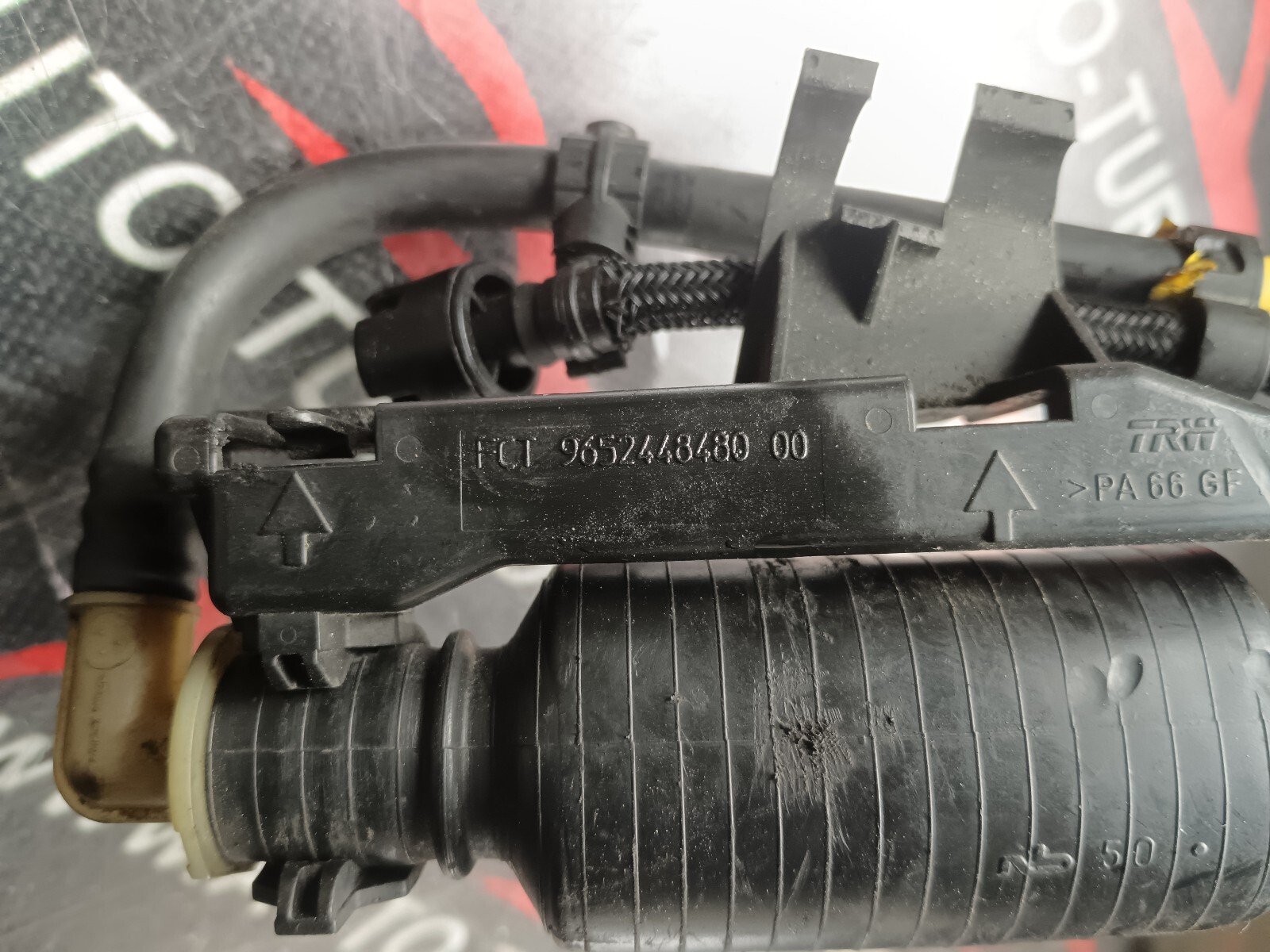 POIRE D'AMORCAGE  CARBURANT  PEUGEOT 308 I 1.6 HDI 90 CH 9652448480