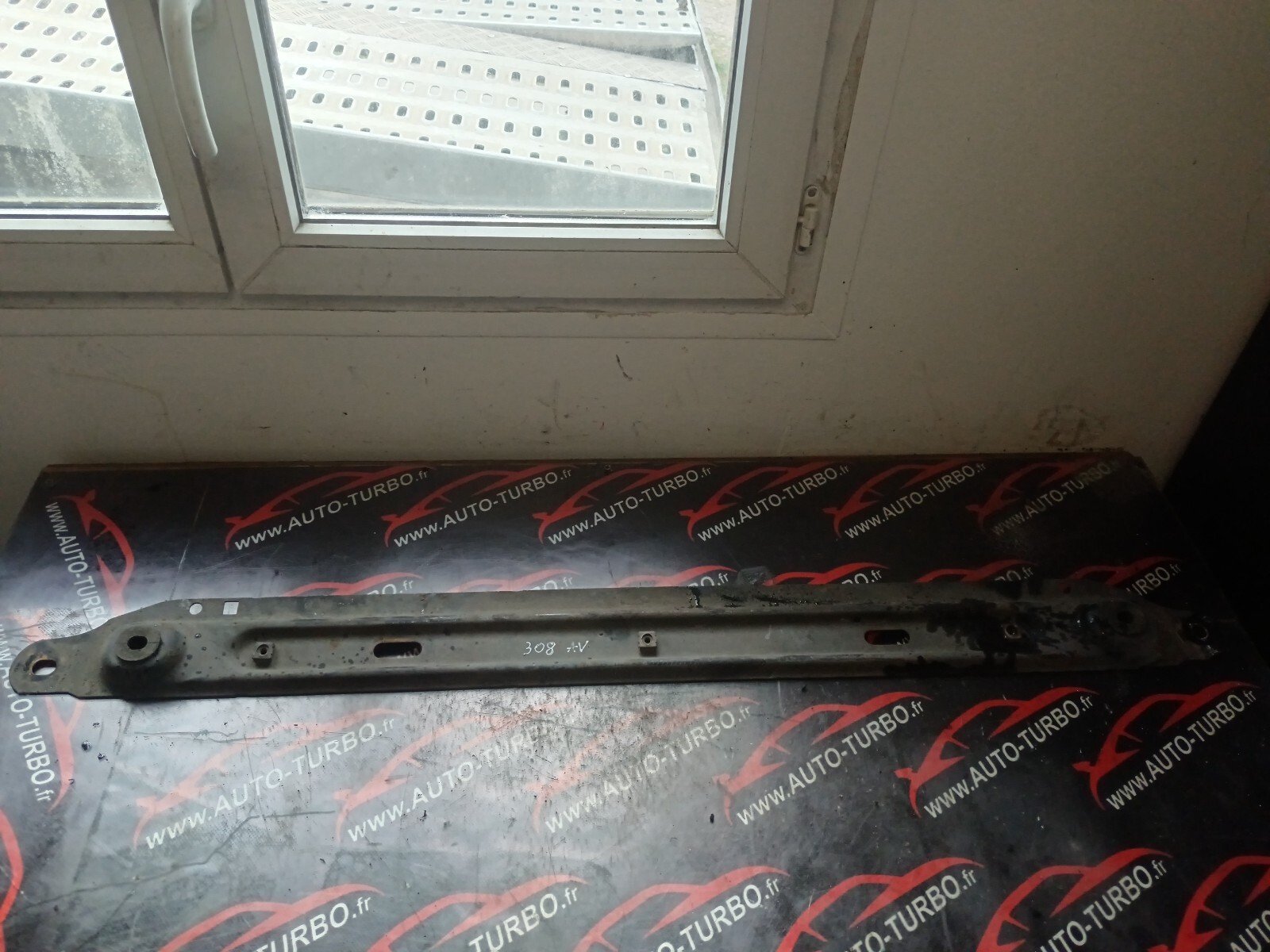 RENFORT  PARE CHOC AVANT PEUGEOT 308 I 1.6 HDI 90 CH