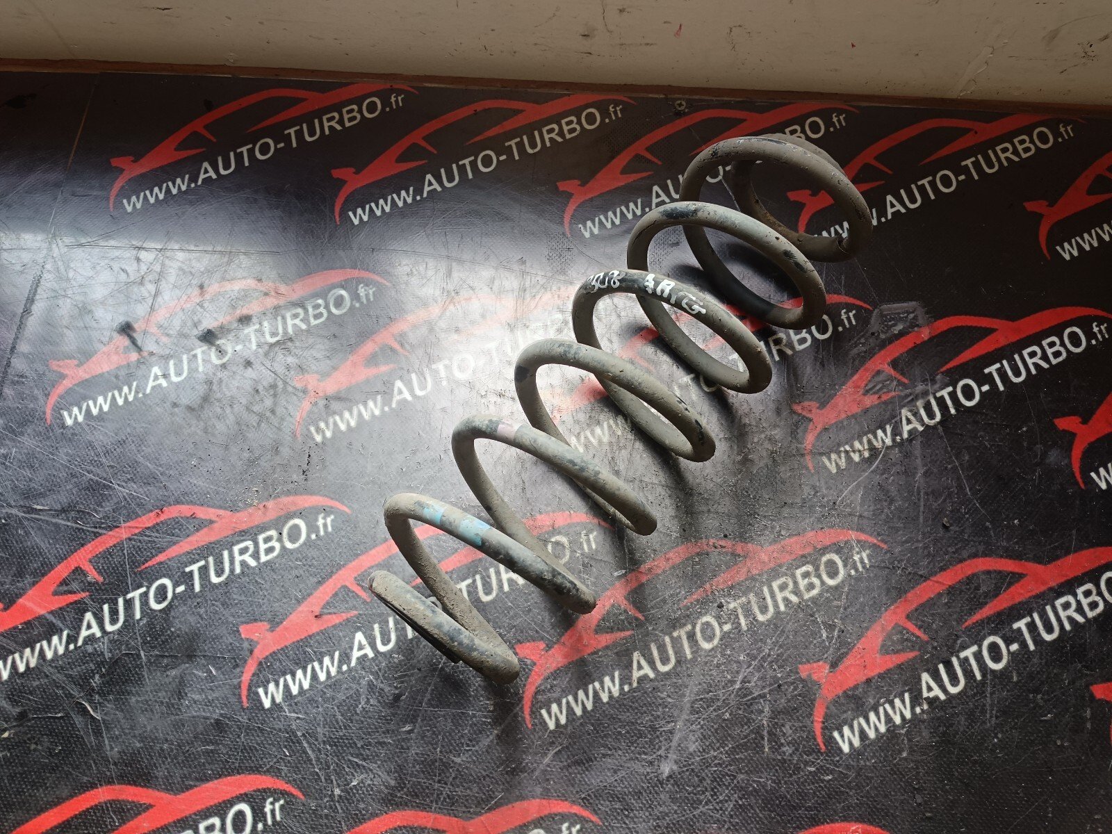 RESSORT D'AMORTISSEUR ARRIERE  GAUCHE PEUGEOT 308 I 1.6 HDI 90 CH