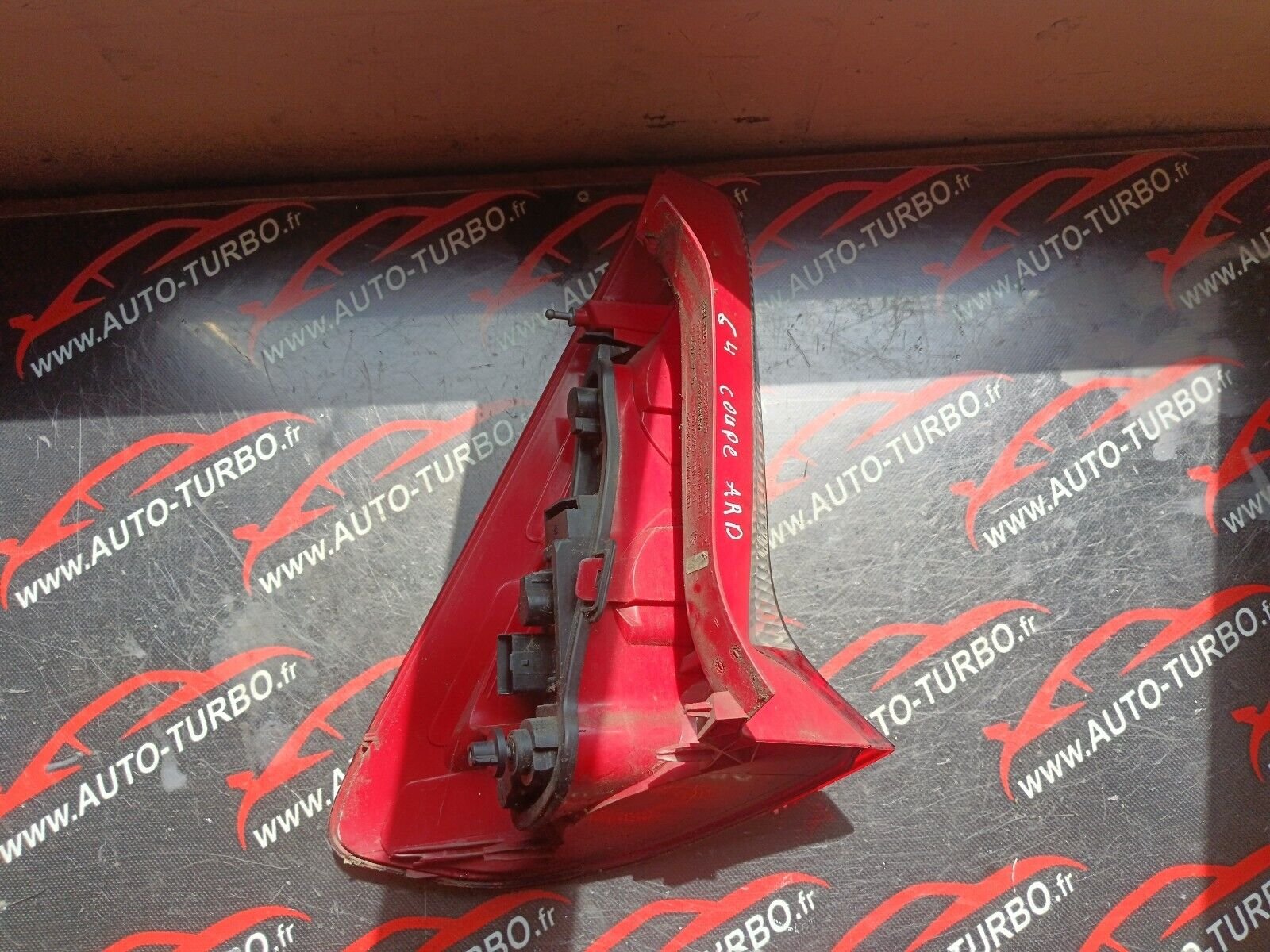 FEU ARRIERE DROIT PRINCIPAL CITROEN C4 1.6VTI COUPE REFERENCE:9684504877