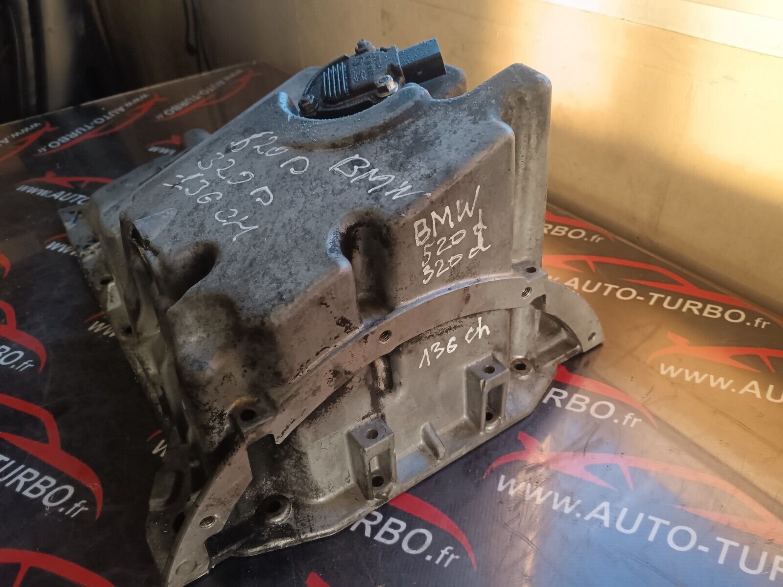 CARTER MOTEUR BMW 520D 320D 130CH REFERENCE: 77850719