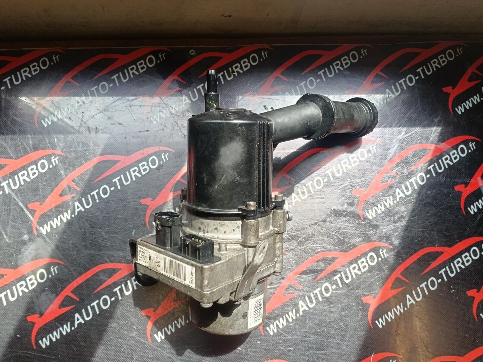 POMPE DE DIRECTION  CITROEN C4 1.6VTI REFERENCE: 9686925480