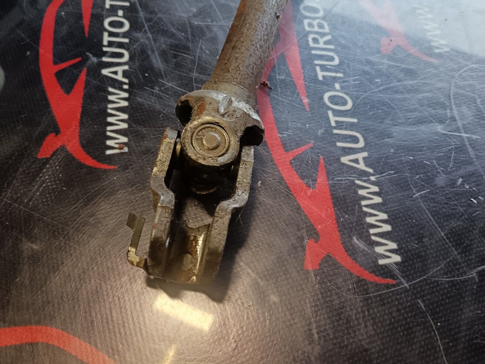 COLONNE DE DIRECTION PEUGEOT 207 REFERENCE: 115900E