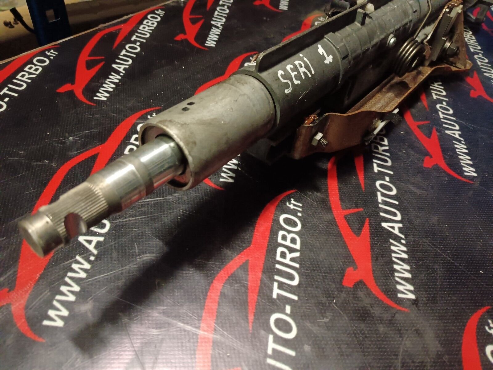 COLONNE DE DIRECTION BMW SERIE1 REFERENCE: 831401084515