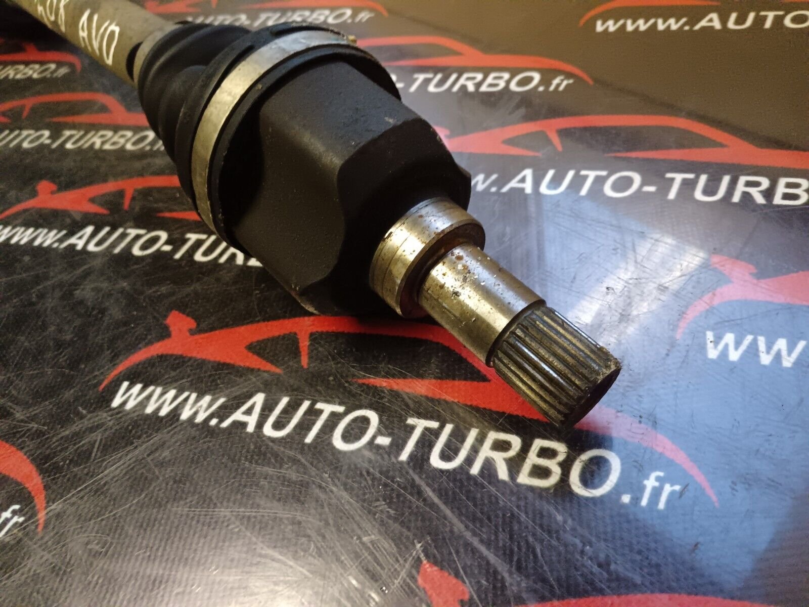 CARDAN AVANT GAUCHE PEUGEOT 308 PHASE 1 REFERENCE: 67862111