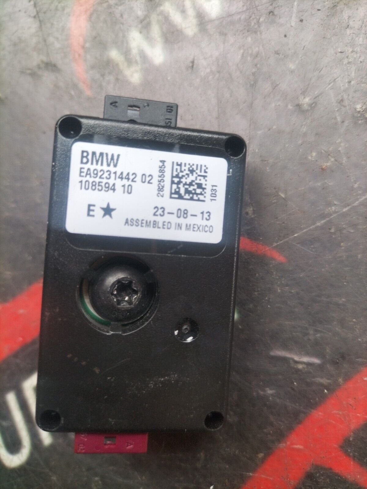 AMPLIFICATEUR ANTENNE    BMW F34 EA9231442 02