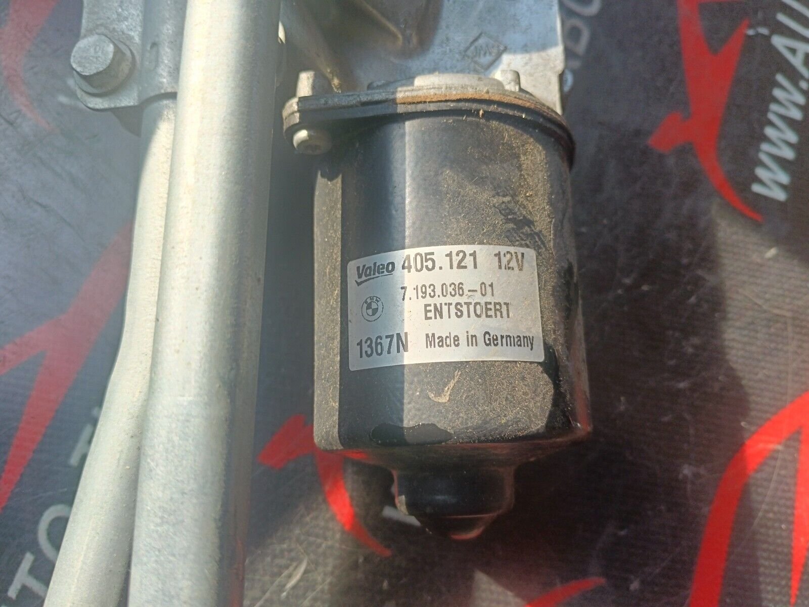 MECHANISME AVEC MOTEUR ESSUIE GLACE BMW SERIE 1 E87 REFERENCE: 7193036