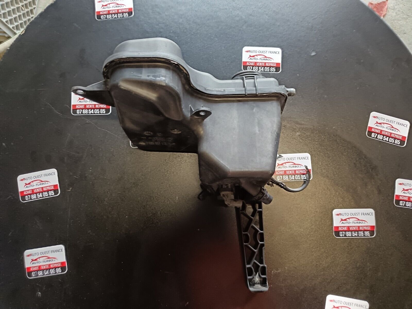 VASE D'EXPANSION DE LIQUIDE DE REFROIDISSEMENT BMW E60 REFERENCE: 17137800293