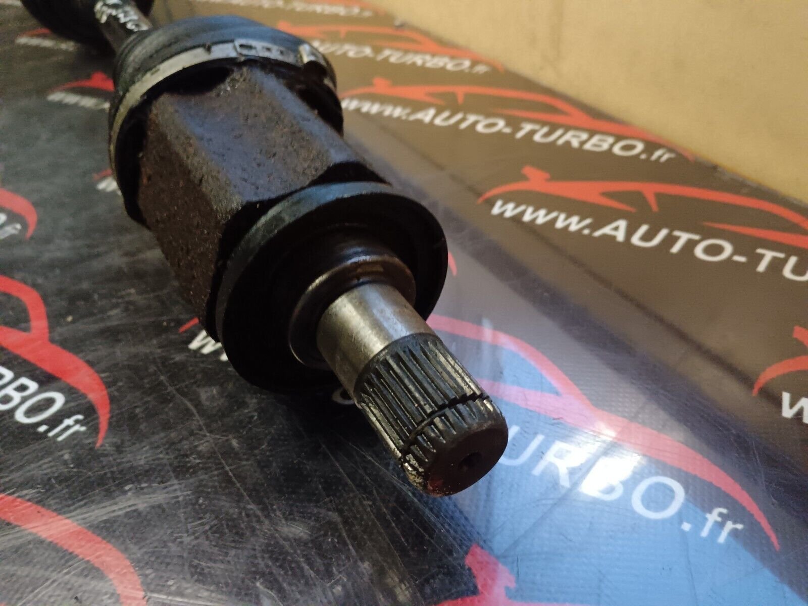 CARDAN AVANT GAUCHE BMW 328i GT REFERENCE: 7597693