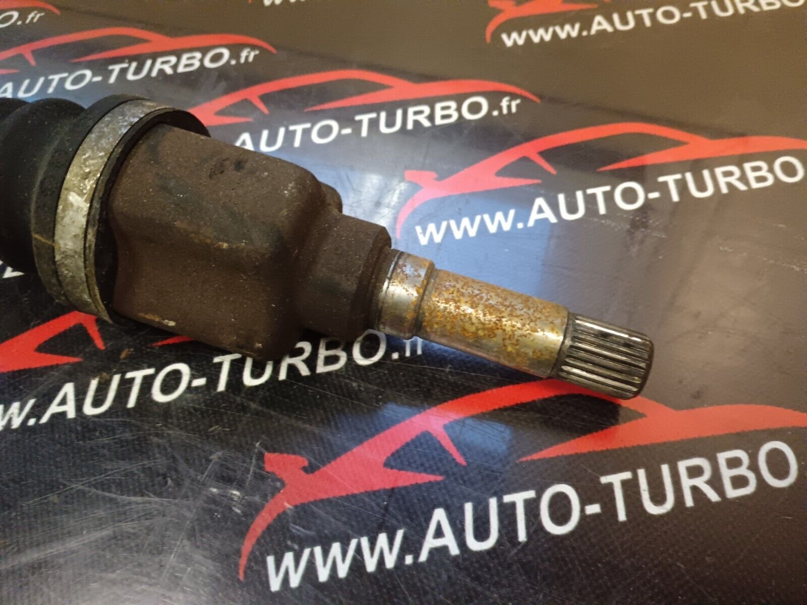 CARDAN AVANT DROIT PEUGEOT 207 REFERENCE: 33551353