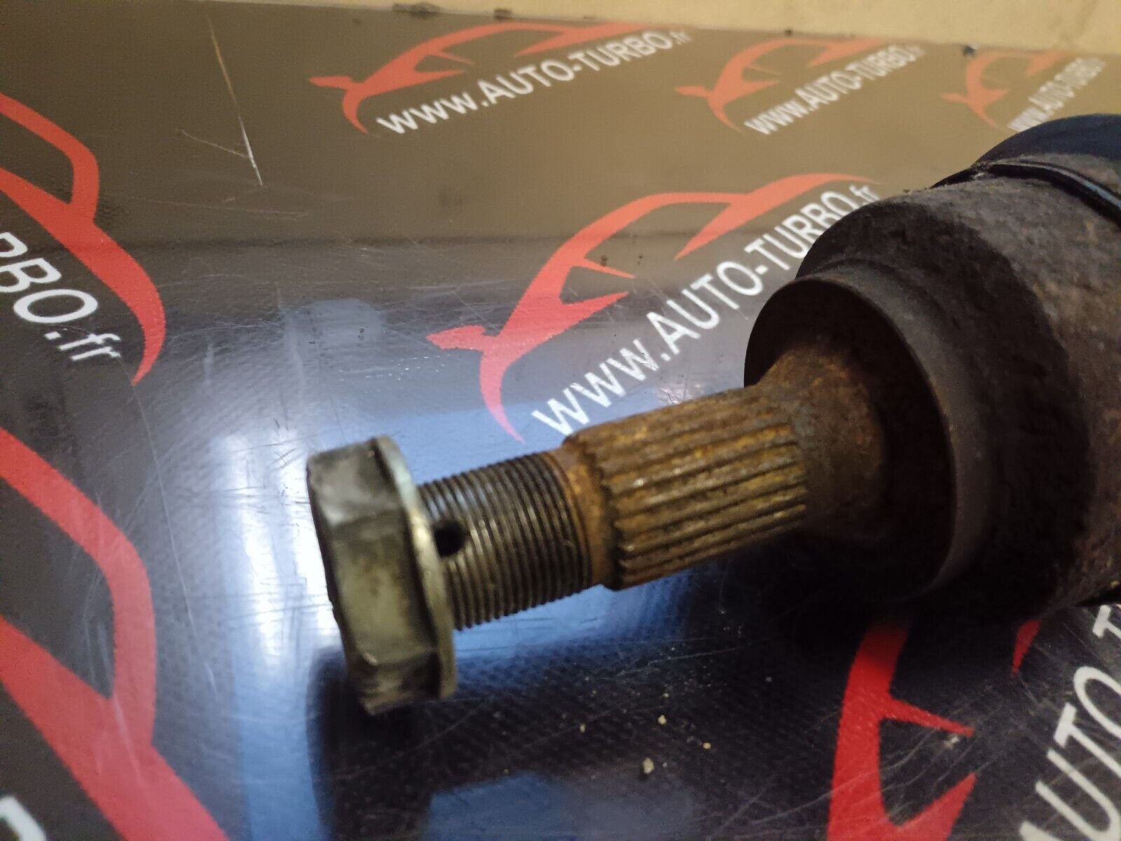 CARDAN AVANT DROIT PEUGEOT 207 REFERENCE: 33551353