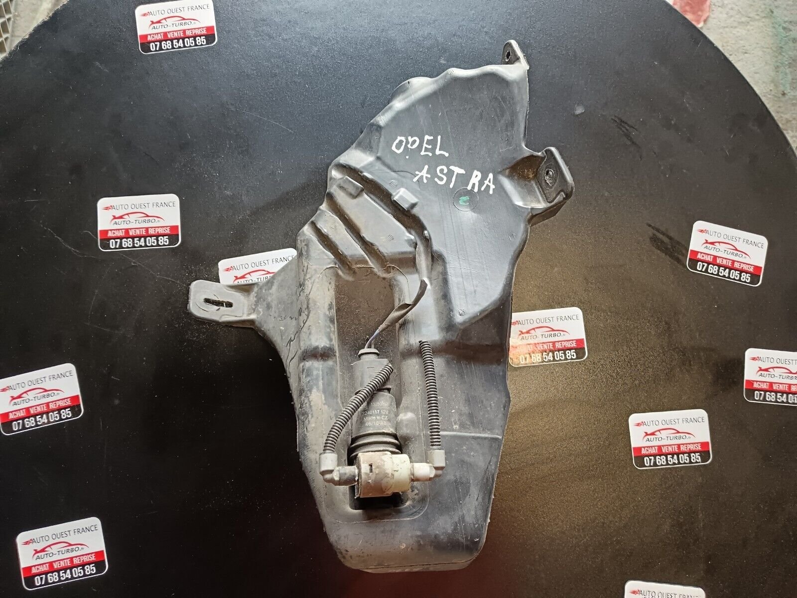 RESERVOIR DE LAVE GLACE OPEL ASTRA J REFERENCE: 13260579