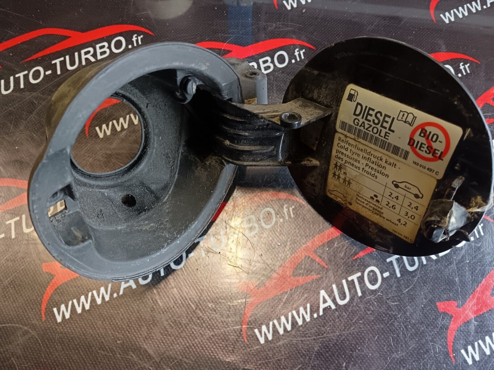 VOLET DE  TRAPPE CARBURANT VOLKSWAGEN EOS REFERENCE: 1Q0809857