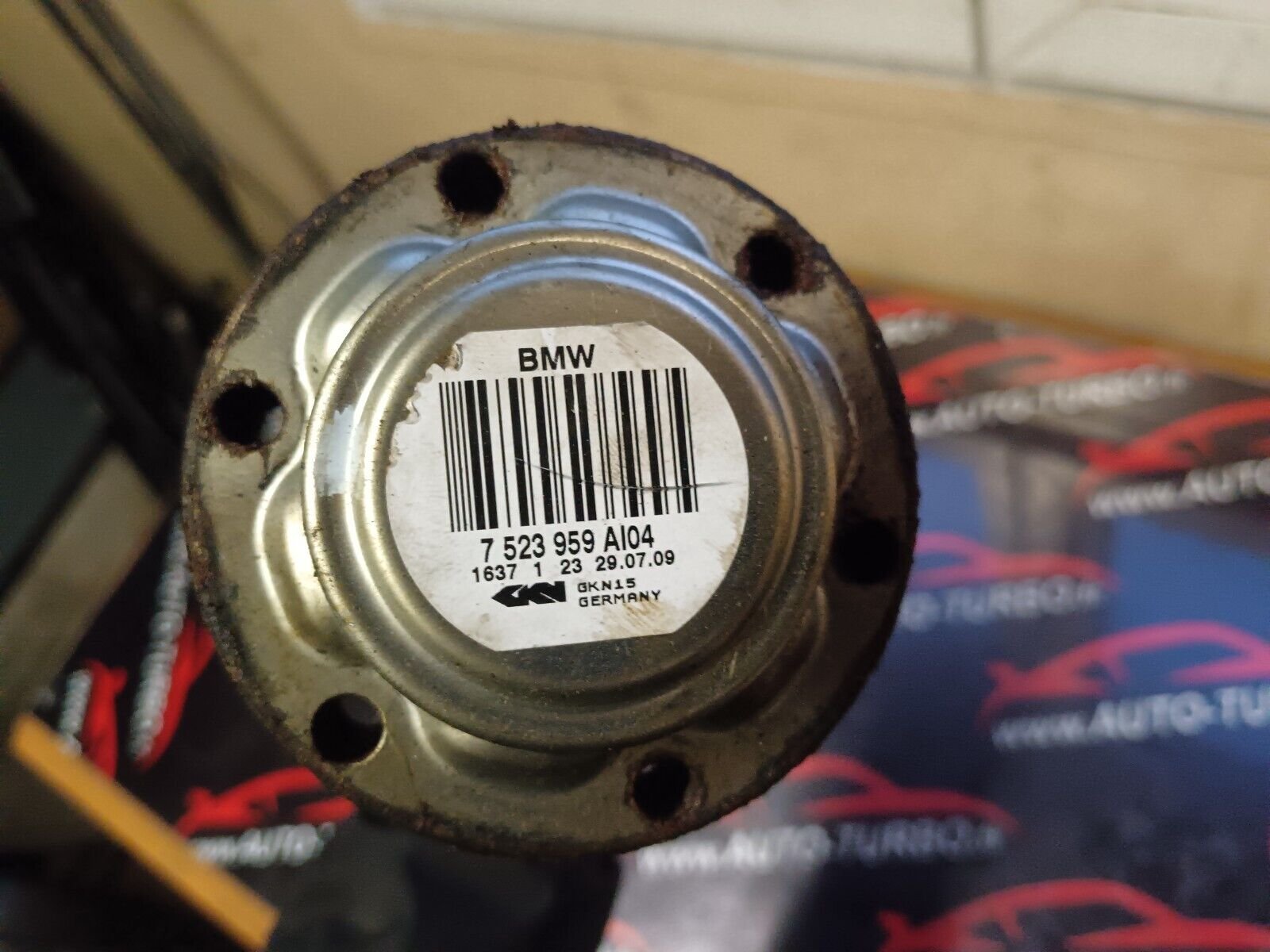 CARDAN ARRIERE GAUCHE BMW SERIE 1 REFERENCE: 7523959AI04