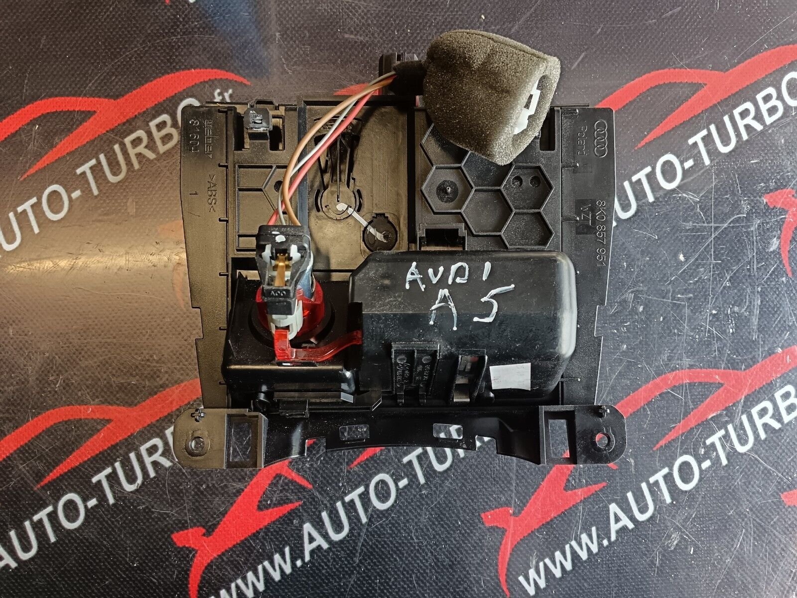 CENDRIER AUDI A5 REFERENCE: 8K0857951