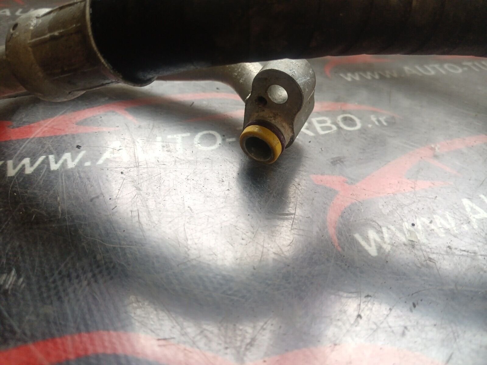 TUYAU CLIMATISATION  BMW SERIE 1 E87 120i REFERENCE: 6964964