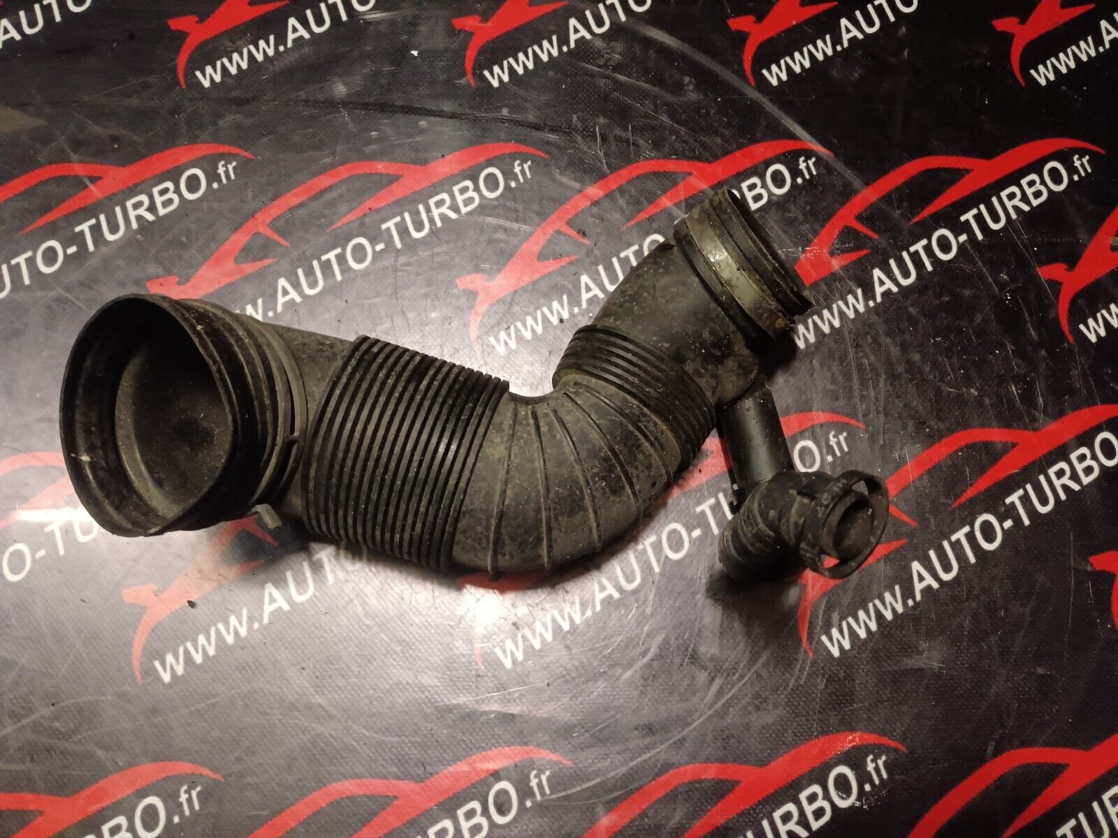 TUYAU DURITE VOLKSWAGEN EOS 2.0TDI 140CH REFERENCE: 3C0129654