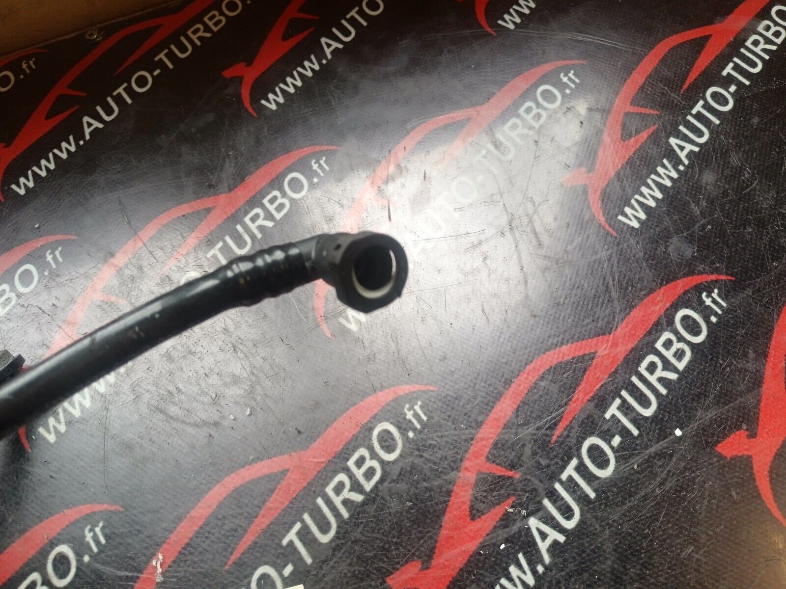 TUYAU CONDUIT  BMW SERIE 1 E87 120i REFERENCE: 6768042