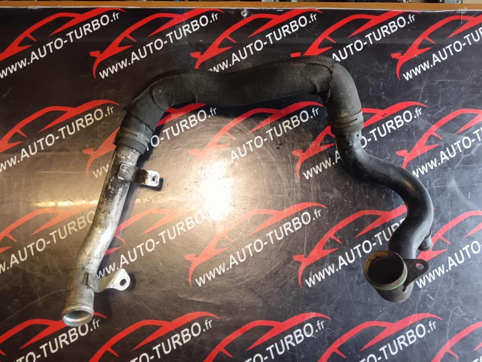 TUYAU DURITE AUDI A5 3.0TDI 245CH REFERENCE: 8K0121071C