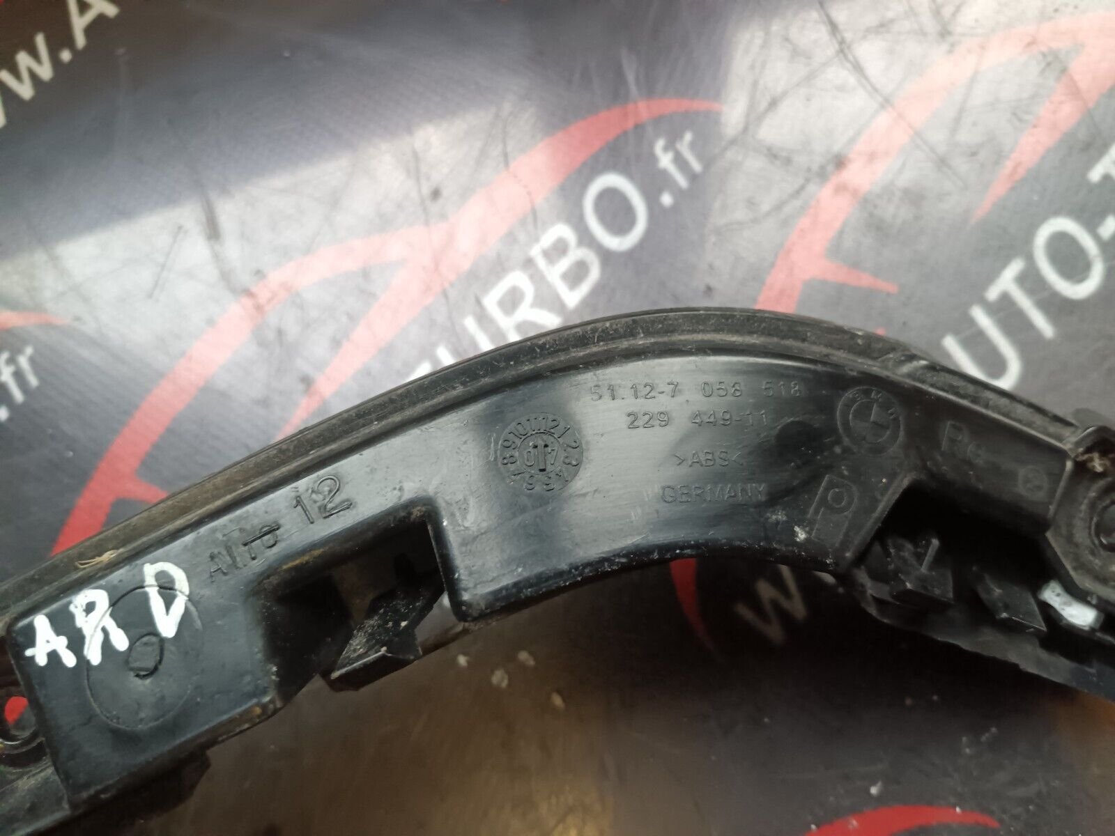 SUPPORT PARE CHOCS ARRIERE DROIT BMW SERIE 1 E87 REFERENCE: 058518