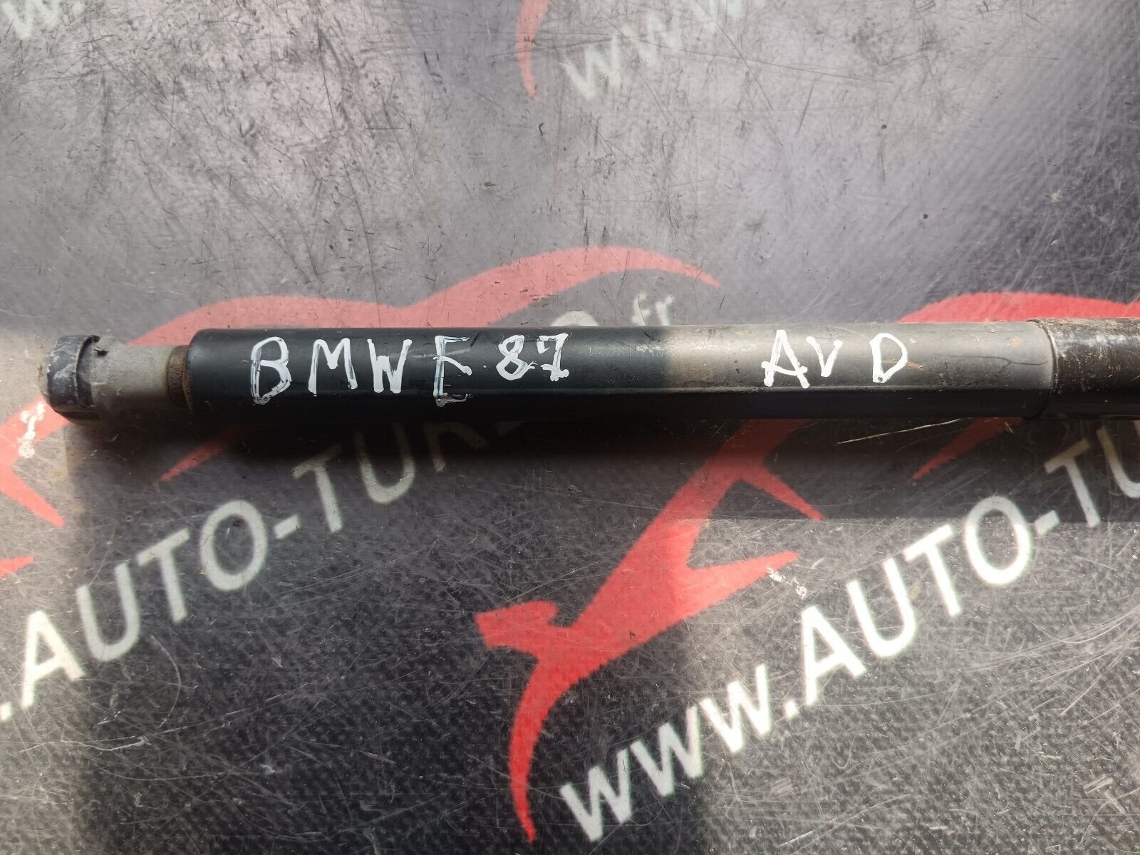 VERIN DE CAPOT AVANT DROIT BMW SERIE1 E87