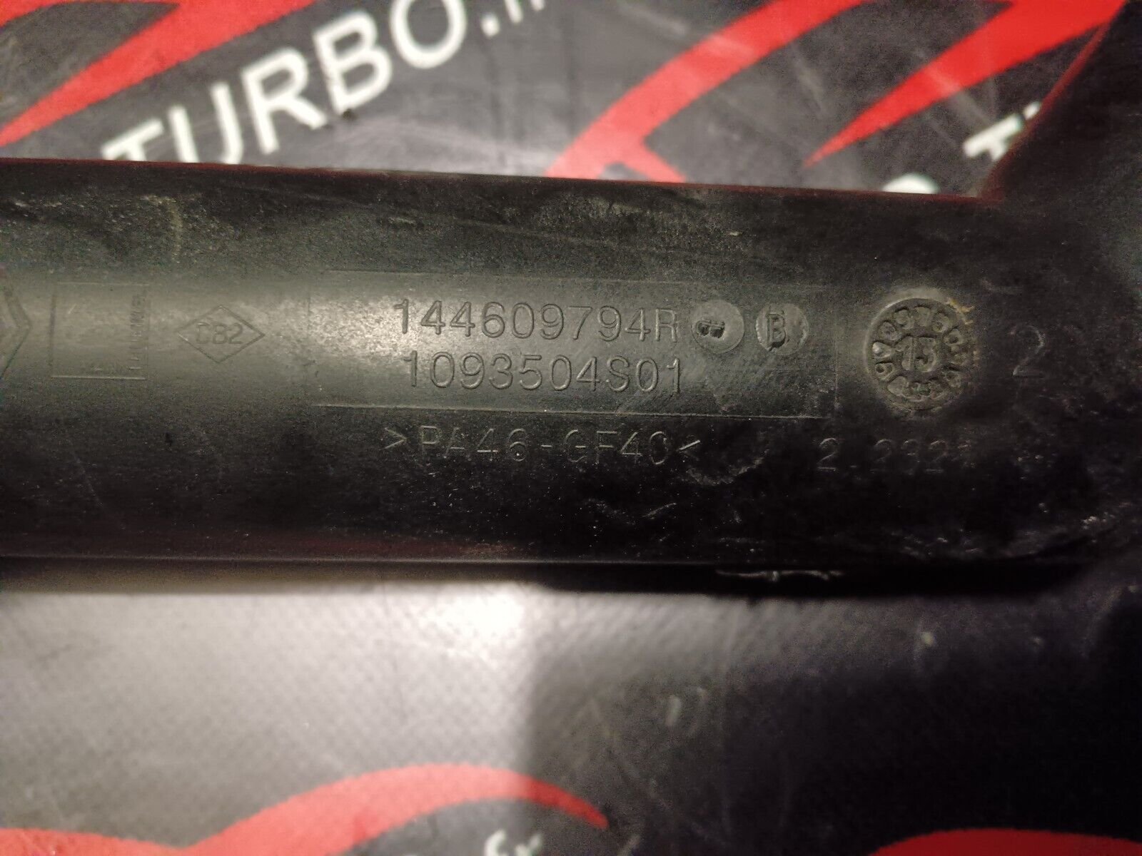 TUYAU DURITE RENAULT MEGANE 3 SCENIC 3 REFERENCE: 144609794